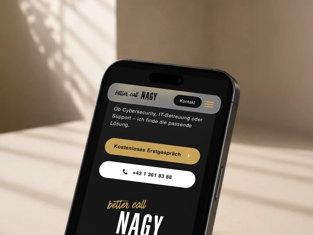 Mobiles Webdesign für Better Call Nagy in Wien mit Kontaktbereich und Call-to-Action auf einem Smartphone