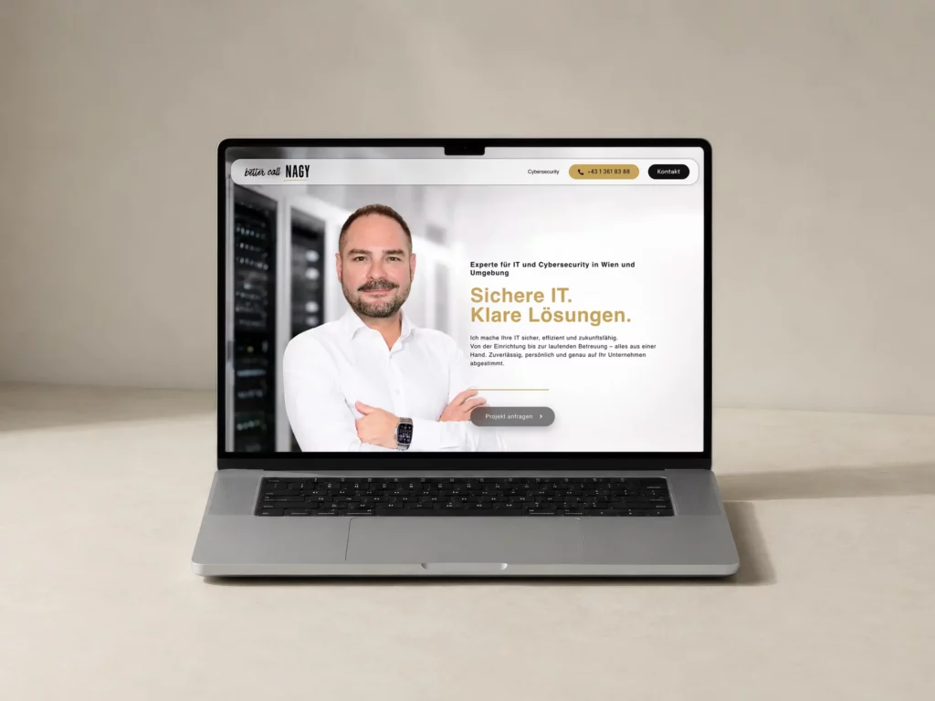 Webdesign für Better Call Nagy in Wien mit Website für IT und Cybersecurity auf einem Laptop